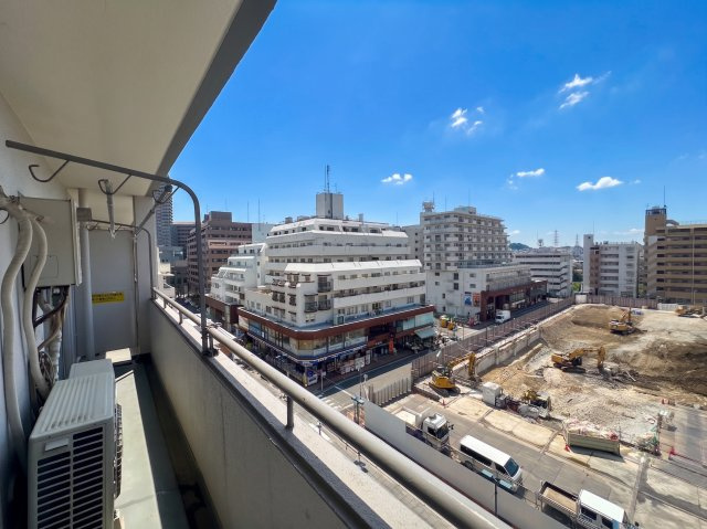 ■バルコニー■　南向きバルコニーで日当たり良好