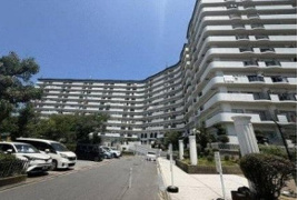  和泉鶴山台アーバンコンフオートの外観