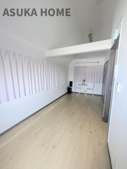 家族一人ひとりの大切なプライベート空間の居室。家具の配置のご相談は是非お任せください。