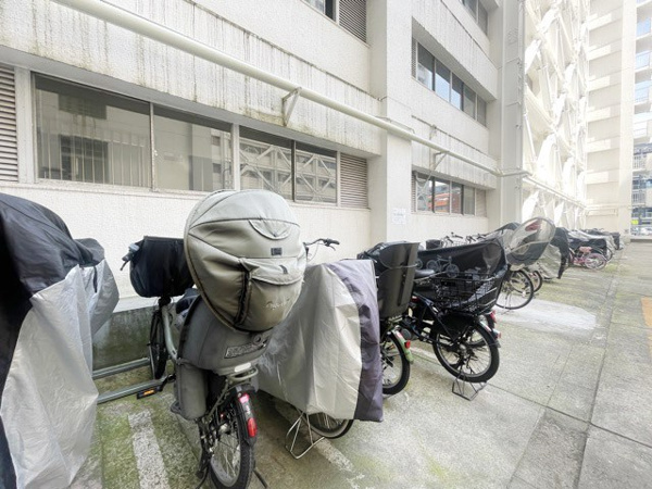 【高田馬場住宅の駐輪場】