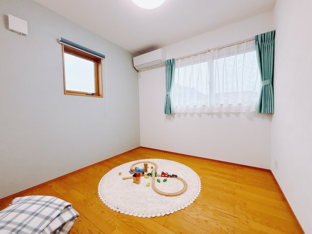■2階洋室｜子供部屋のメリットは「自立心を養うことができる」「自分で整理整頓できるようになる」そして、お子様が成長した際には「プライバシーを確保できる」といい事だらけ♪