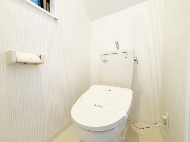 毎日使うものだからこそ快適に。温水洗浄便座付トイレです