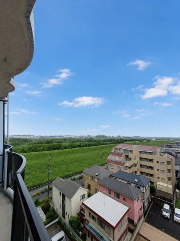 陽当たり良好なバルコニーです