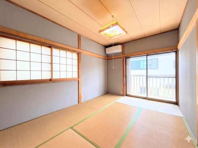 ◆子どものスタディ空間として、あるいは書斎やホビールームとして生活スタイルに合わせて使えるプライベートルーム。居心地のいい落ち着いたインテリアが似合います。