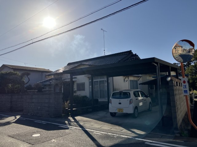 現地ある建物（道路側）