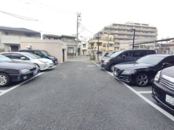 【駐車場】