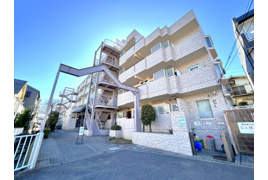 コスモ鶴瀬の外観