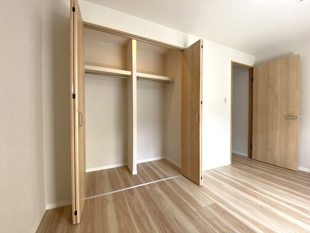 収納　住まい全体をすっきりと保つ利便性の高い収納スペース。日用品のストックや季節物の家電などを一括管理でき、居住スペースを最大限広く活用することができます。