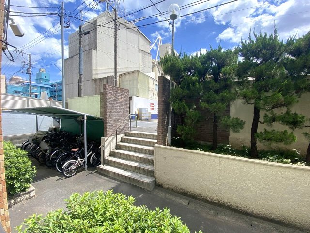 眺望　開放感のある景色が広がる良好な眺望。季節の移り変わりや爽やかな風を感じながら、毎日を心地よく過ごすことができる魅力的なロケーションです