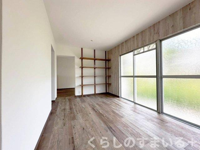 広々とした洋室です