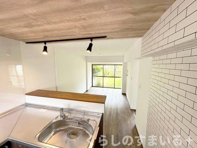 ゆったり過ごせる居間です