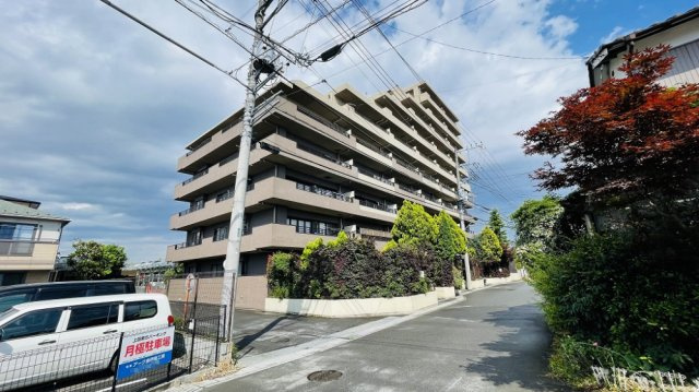 ■4LDK、南東向きで日当たりは良好です！