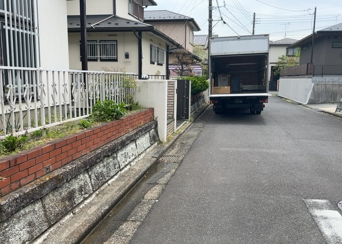 土地の形が極端に長細かったり、狭小地、あるいは道路との高低差がある傾斜地だった場合、後々売ろうとしても買い手がつかない場合もあります。後々、売却することになった時に価値の下がらない土地を選びましょう。