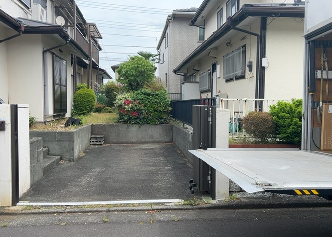 隣家の土地はどうなっているのか、生活利便施設が近くにあるのか、学校まで近いかなど、お客様のライフスタイルにあわせたイメージが重要です。また、近くにあると困る施設が近くにないかも確認するといいでしょう。