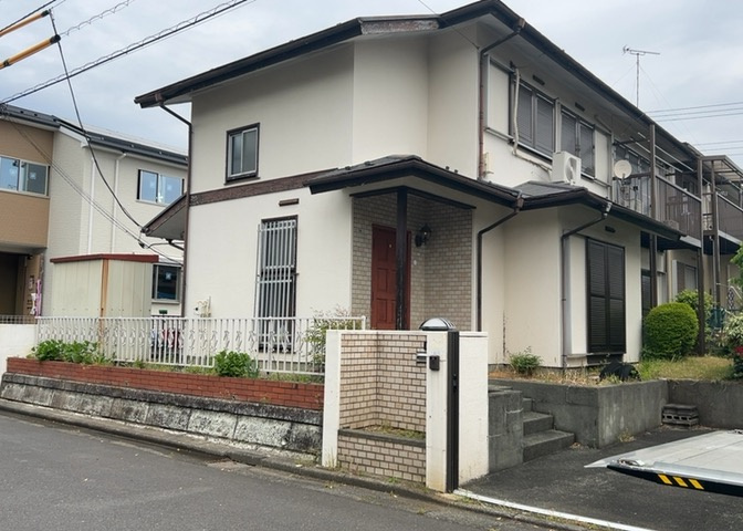 家を建てる前提で土地を探している場合、地盤の丈夫さは譲れない条件の一つです。地盤が脆弱だと追加工事が必要となります。また、過去に地盤沈下や液状化現象を起こした土地は、できるだけ避けた方がいいでしょう。