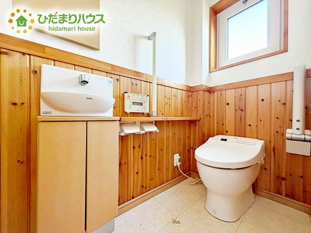 環境にもやさしい、少ない水量でしっかり流す節水型トイレを設置！