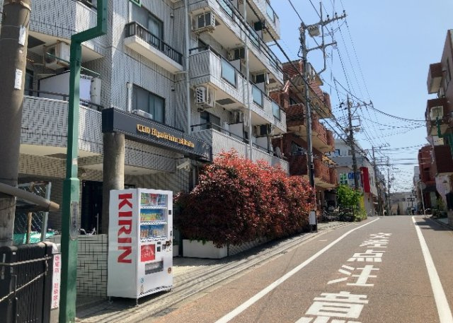 隣家の土地はどうなっているのか、生活利便施設が近くにあるのか、学校まで近いかなど、お客様のライフスタイルにあわせたイメージが重要です。また、近くにあると困る施設が近くにないかも確認するといいでしょう。