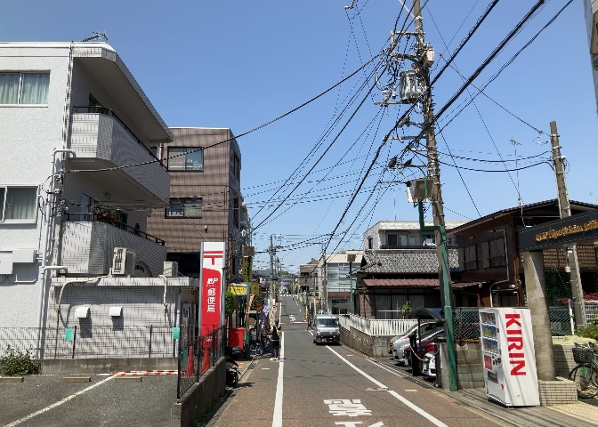 眺望の良さを楽しめるダイニングキッチンで家族団らんの時間を過ごしてはいかがでしょうか。バルコニーから見える景色を家族で眺める時間は、時間が経つのを忘れてしまいそうですね。是非、現地を見に行きましょう！