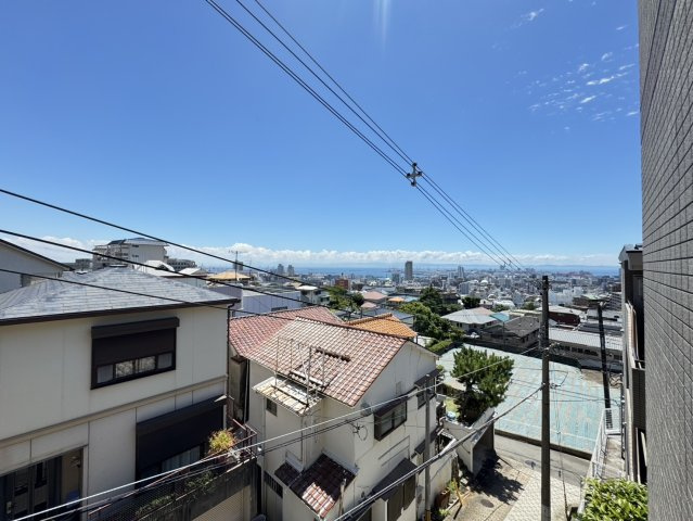 現地お部屋から見渡せる眺望、神戸湾が見渡せます。