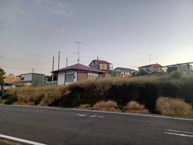 最寄り駅が近いなどの交通アクセスが良い土地だと暮らしやすいですよね。通勤・通学の観点から土地を選ぶことも大切です！自身や家族のライフワークからあったの物件を探しましょう！当社営業がお力になります！