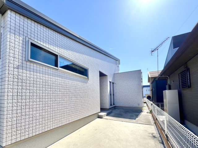 ■外観｜土日のご見学はもちろん、平日・夜間のご案内も大歓迎です♪「今から見たい」や「仕事終わりに見たい」にもご対応できますのでお気軽にお問い合わせください♪