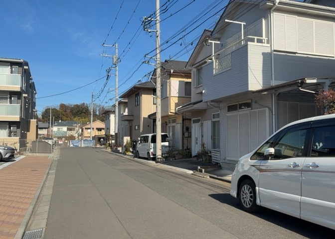 物件の詳細については、現地を見てわかること以外に、役所や法務局などで調べないとわからないことがあります。そのため、現地に行く場合は、もしこの物件を買ったらどのような生活ができるかをイメージしましょう。