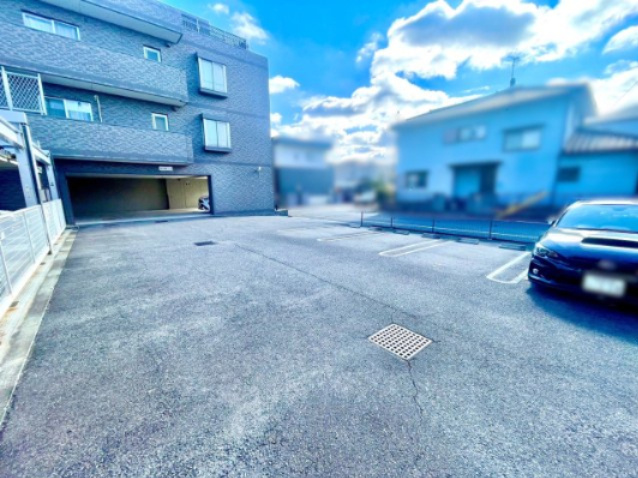 平面駐車場