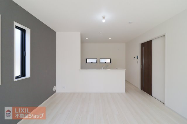 【ダイニング】現地完成写真。家族でくつろげるダイニングです。