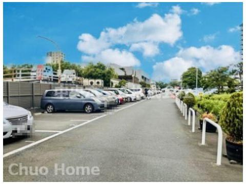 【敷地内駐車場】最新の空き状況や費用などの詳細は担当スタッフまでお問い合わせください。
