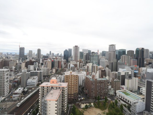 【物件からの眺望】22階からの眺望！周辺に高層建築物がないため、抜けた眺望を満喫可能☆