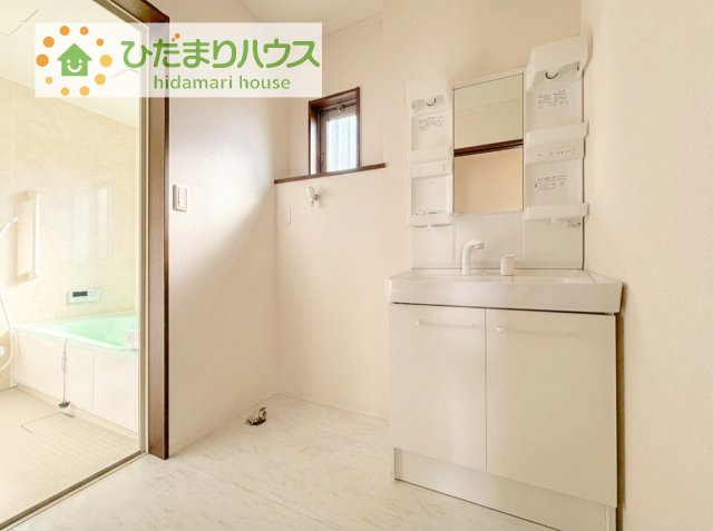 シンプルで使い勝手の良い独立洗面台！