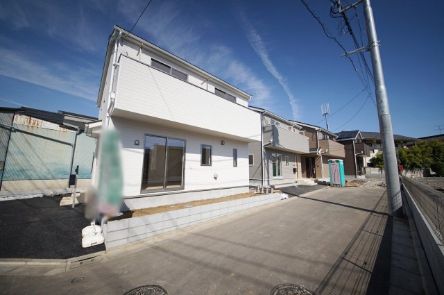 （1号棟　外観）浄水器・浴室乾燥機・ペアガラス・防犯カメラ・WIC・土間収納など