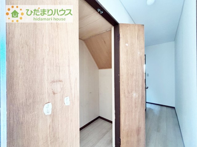 家族みんなで共同で使える便利な廊下収納！