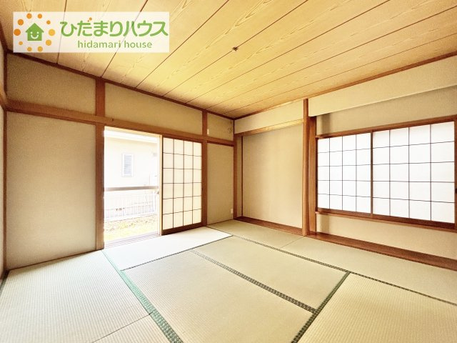 扉を閉じれば来客用のお部屋として！開いて広い空間を作れば、お子様の遊び部屋として使えます！