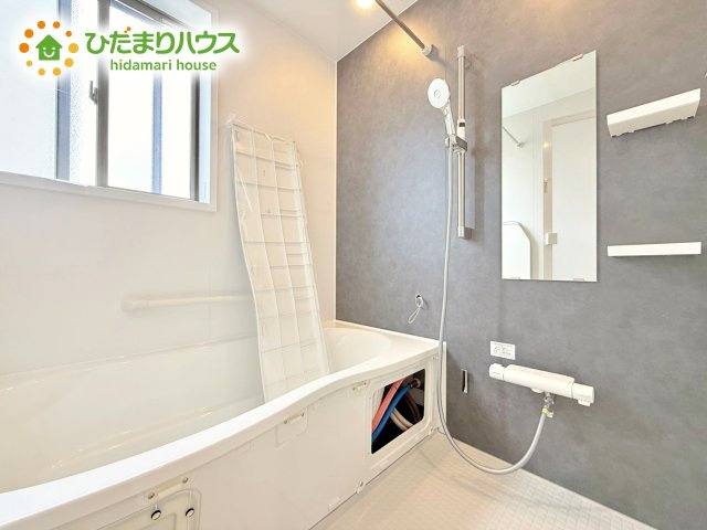 一日の疲れを癒してくれるバスルーム。心身ともにのびのび、心地よくリフレッシュできるよう、美しさと快適性にこだわっています。