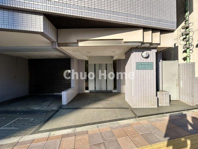 【エントランス】マンションのエントランスは、その物件の印象を決める、顔とも言える場所です。毎日通る場所ですからきれいなのが一番です。