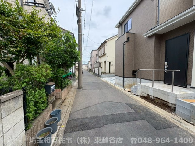 2号棟　全居室に収納がある4LDK！家事動線を考慮した水回りの集中した間取りです！駐車スペース2台可(車種による)！弥栄小学校まで徒歩約11分(830ｍ)！お気軽にお問い合わせください！