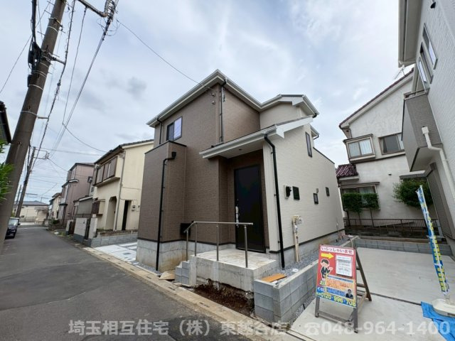 2号棟　全居室に収納がある4LDK！家事動線を考慮した水回りの集中した間取りです！駐車スペース2台可(車種による)！弥栄小学校まで徒歩約11分(830ｍ)！お気軽にお問い合わせください！