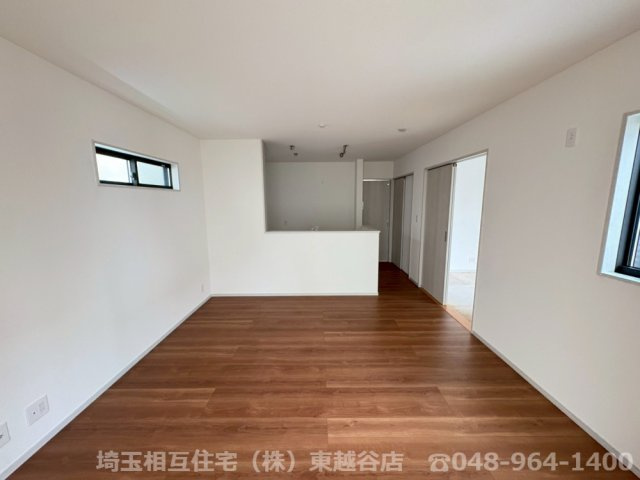2号棟　全居室に収納がある4LDK！家事動線を考慮した水回りの集中した間取りです！駐車スペース2台可(車種による)！弥栄小学校まで徒歩約11分(830ｍ)！お気軽にお問い合わせください！