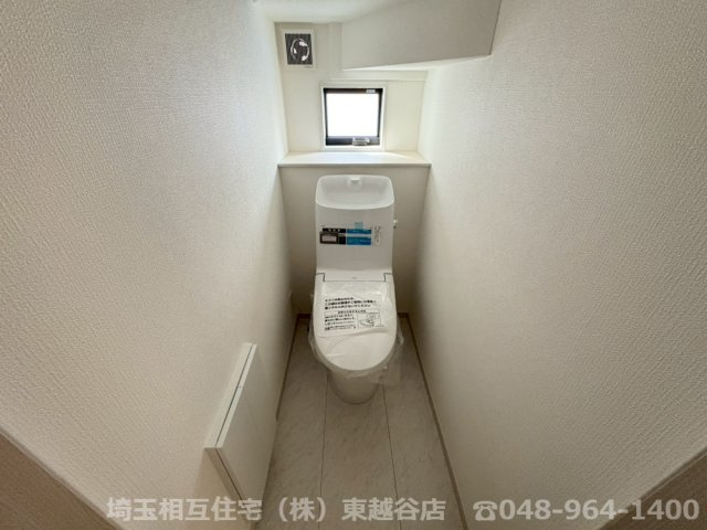 2号棟　全居室に収納がある4LDK！家事動線を考慮した水回りの集中した間取りです！駐車スペース2台可(車種による)！弥栄小学校まで徒歩約11分(830ｍ)！お気軽にお問い合わせください！