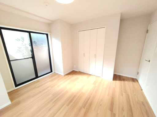 明るく穏やかな光が差し込むすっきりとした室内空間です！