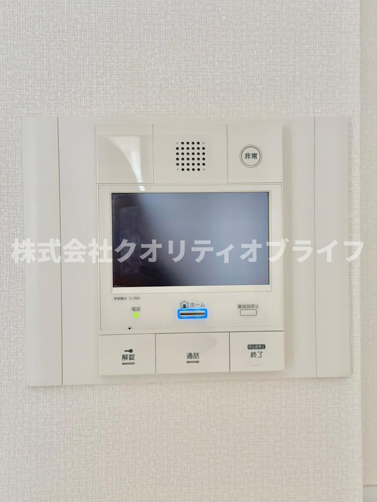 TVモニター付きインターホンで来訪者の顔を確認できます