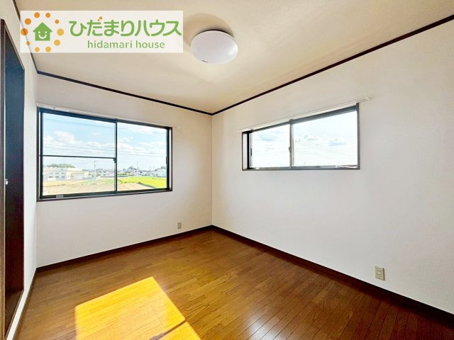 机にベットを置けば子供部屋の完成です！
