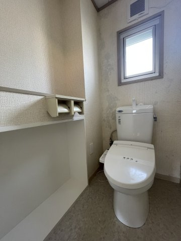 プライベート空間として機能や内装にこだわった、優しい雰囲気のトイレはリラックス空間へ。