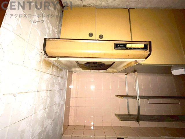 パワフルな吸引力で調理中の臭気等をしっかり処理してくれ、室内を快適に保ってくれます。　