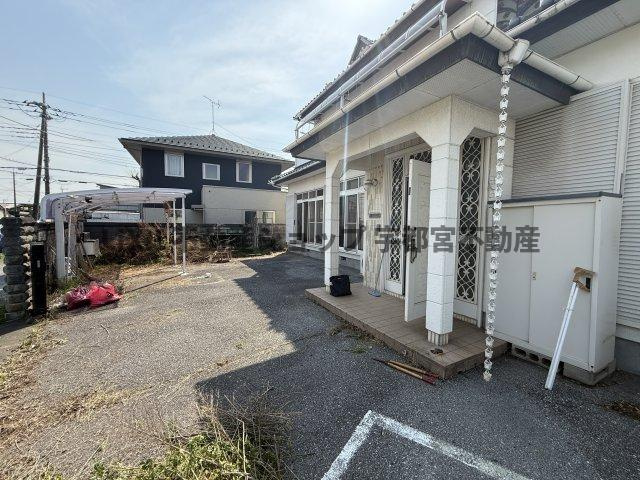 十分に広いスペースを確保。お庭にしても駐車スペースにしても様々な用途にご使用いただけます。