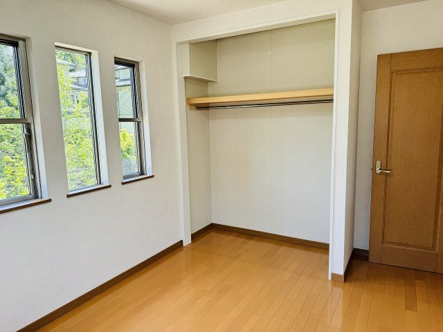 ～2階6帖の洋室～