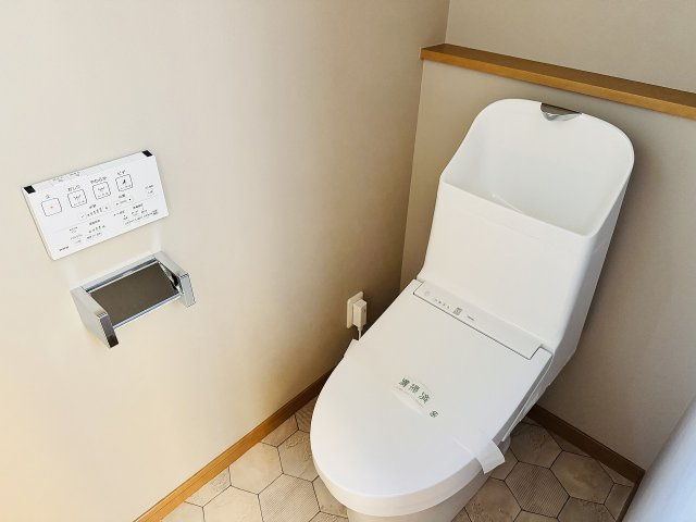 ～暖房温水洗浄機能付きトイレ　冬場は特に嬉しい機能ですね～