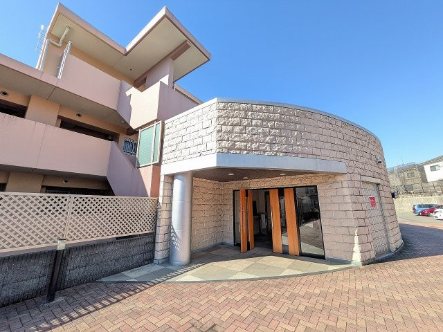 ～管理形態は全部委託式　キレイにメンテナンスされているマンションです～