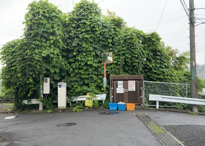 眺望を気にして物件を探す場合、前面に建物が建っていないか現地で確認しましょう！前面に建物があると景色はもちろん、日当たりや風通しにも影響が出てきます。住んだ時のことを想像しながら現地見学をしましょう。
